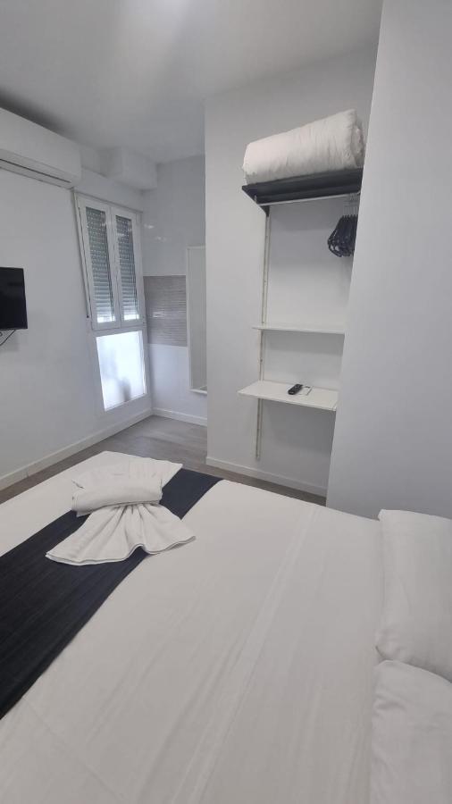 Gs Latina Hotel Madrid Bagian luar foto