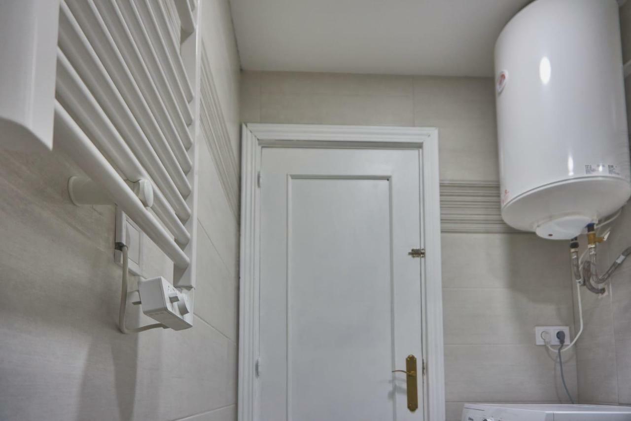 Gs Latina Hotel Madrid Bagian luar foto