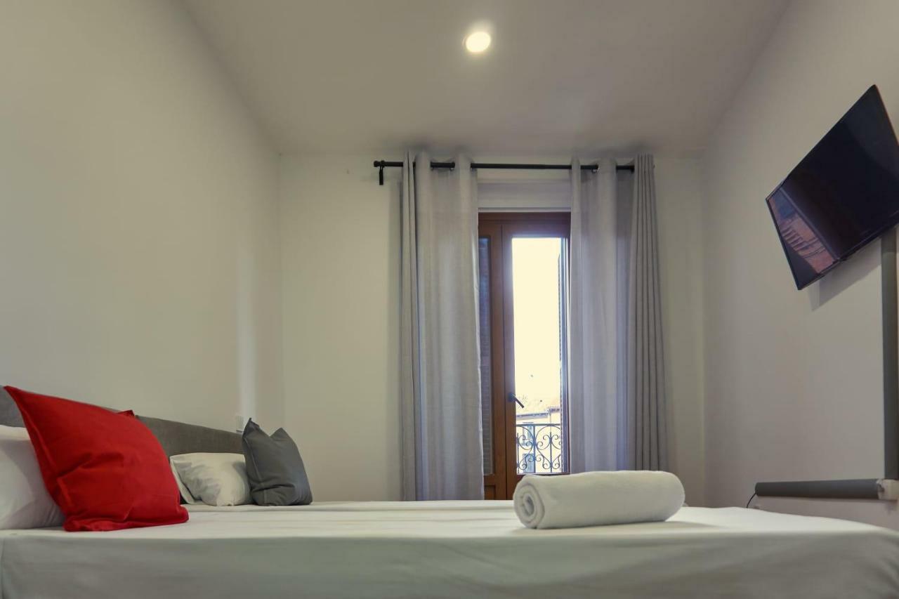 Gs Latina Hotel Madrid Bagian luar foto