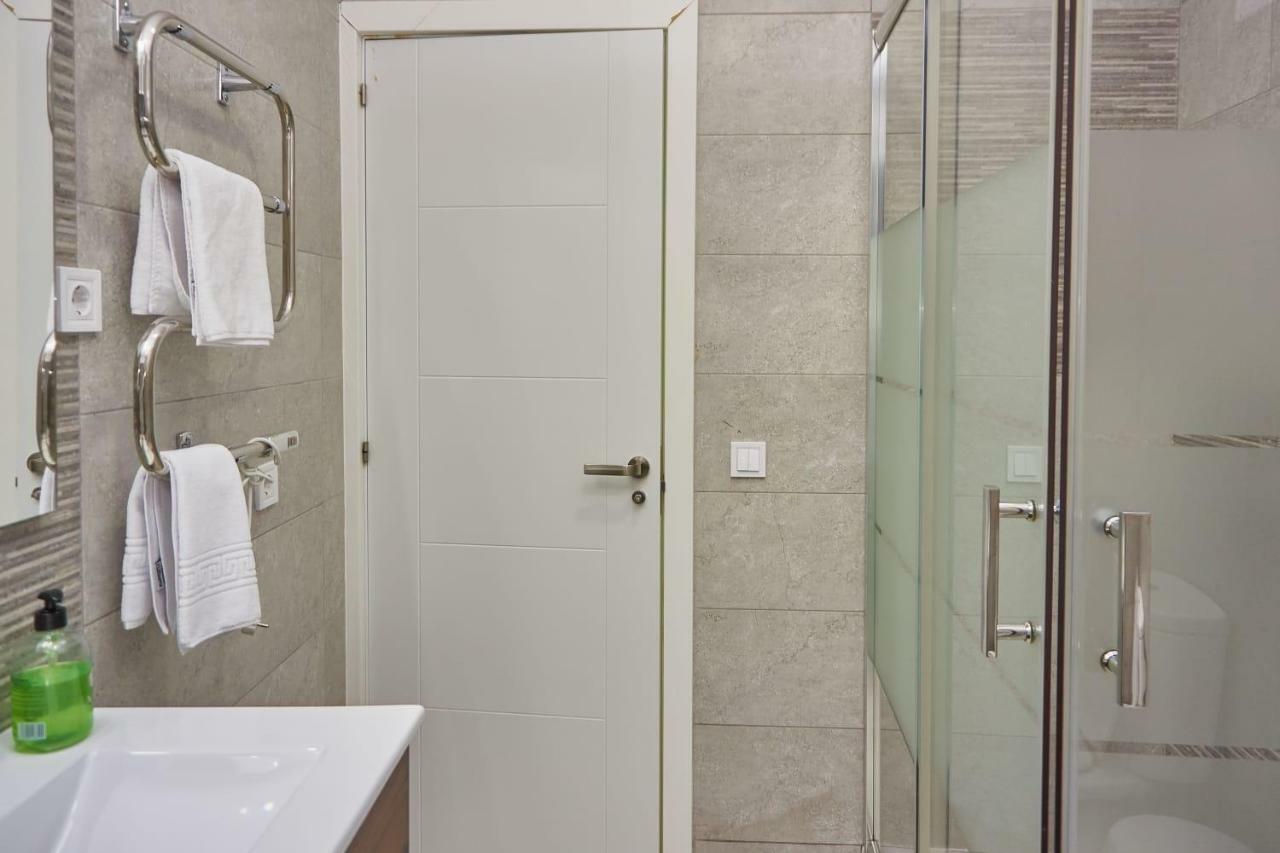 Gs Latina Hotel Madrid Bagian luar foto