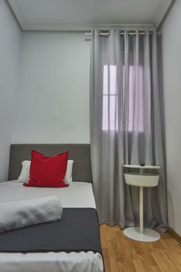 Gs Latina Hotel Madrid Bagian luar foto